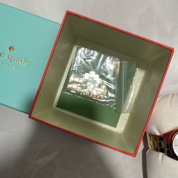 KATE SPADE WATCH - Picture 2 of 2